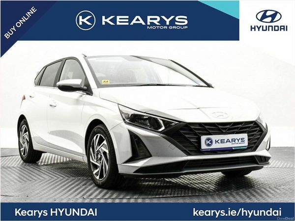 Hyundai i20 Hatchback, Petrol, 2025, White