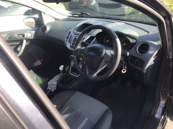 Ford Fiesta Hatchback, Petrol, 2010, Grey