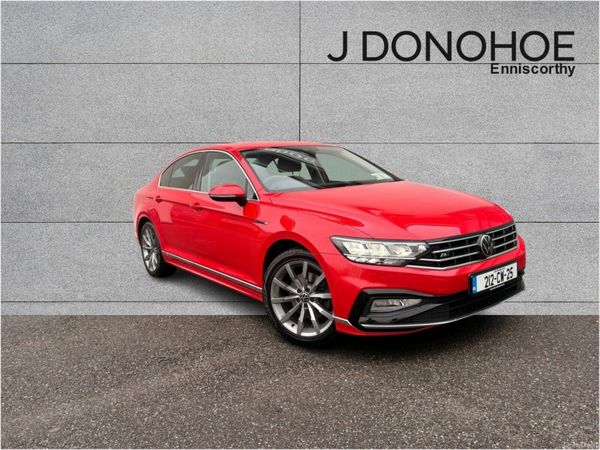 Volkswagen Passat Saloon, Diesel, 2021, Red