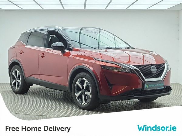 Nissan Qashqai MPV, Petrol, 2023, Red