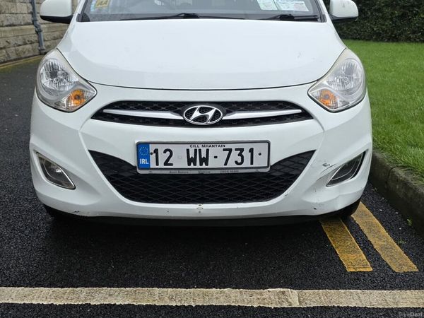 Hyundai i10 Hatchback, Petrol, 2012, White