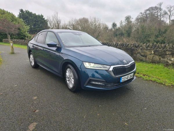 Skoda Octavia Hatchback, Diesel, 2022, Blue