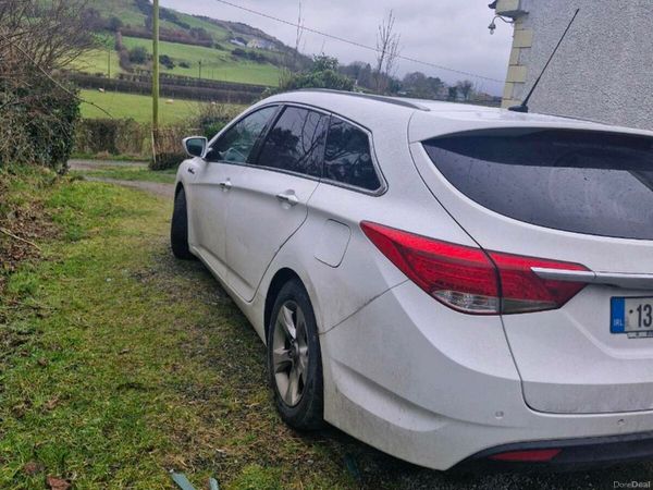 Hyundai i40 Estate, Diesel, 2013, White
