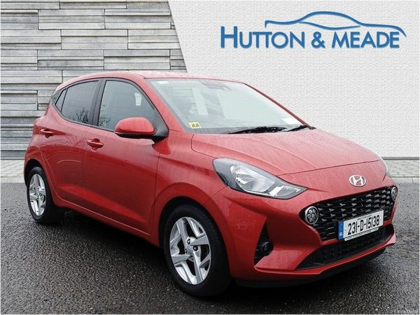 Hyundai i10 Hatchback, Petrol, 2023, Red