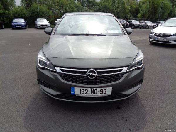 Opel Astra Hatchback, Petrol, 2019, Grey