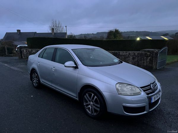 Volkswagen Jetta Saloon, Diesel, 2009, Silver