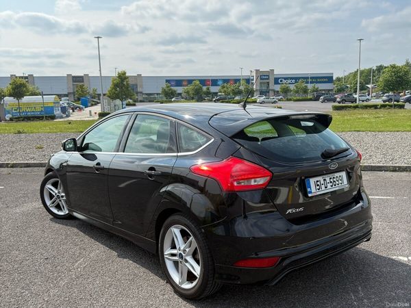 Ford Focus Hatchback, Petrol, 2015, Black