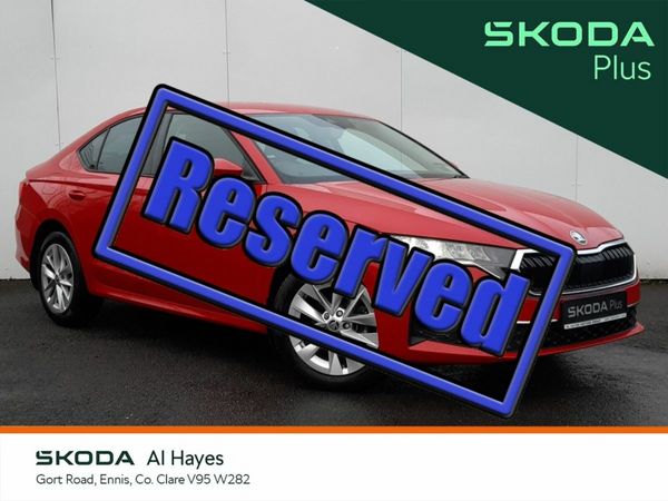 Skoda Octavia Saloon, Diesel, 2025, Red