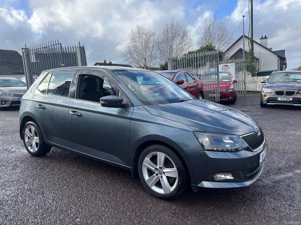 Skoda Fabia Hatchback, Petrol, 2016, Grey