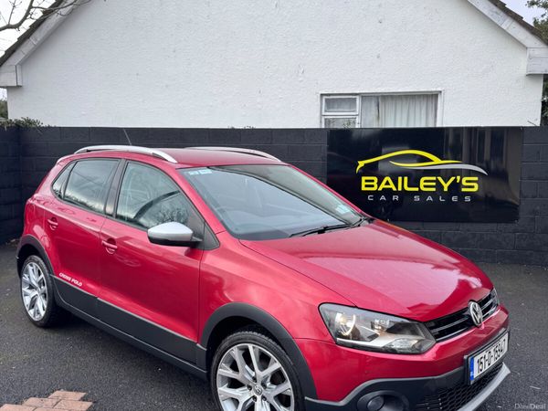 Volkswagen Polo Hatchback, Petrol, 2015, Red