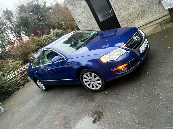 Volkswagen Passat Saloon, Diesel, 2009, Blue