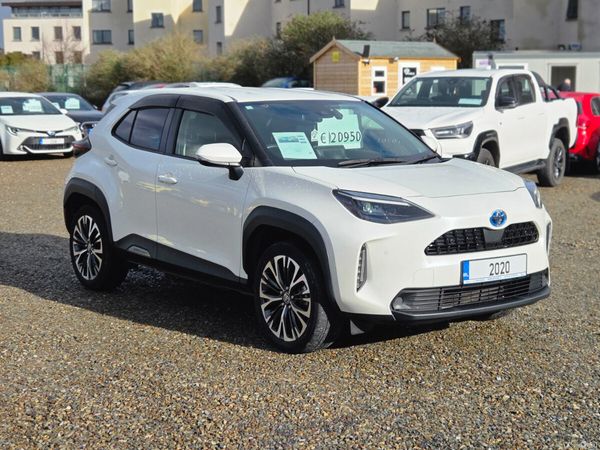 Toyota Yaris Cross Hatchback, Petrol Hybrid, 2020, White