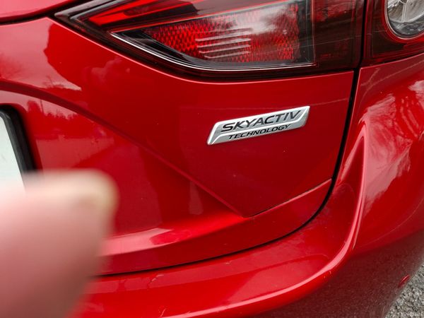 Mazda Mazda3 Hatchback, Diesel, 2014, Red