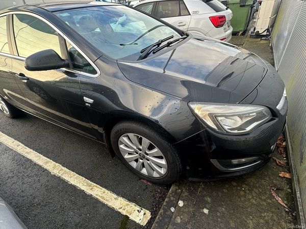 Opel Astra Saloon, Diesel, 2015, Black