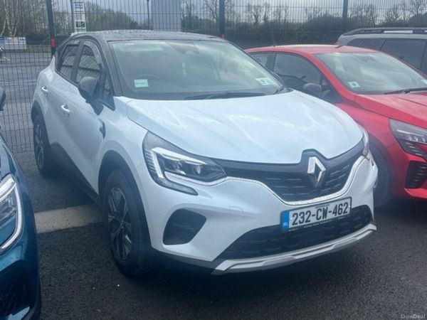 Renault Captur Hatchback, Petrol, 2023, White