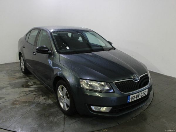 Skoda Octavia Saloon, Petrol, 2015, Grey