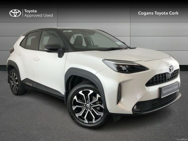 Toyota Yaris Cross Hatchback, Petrol Hybrid, 2022, White