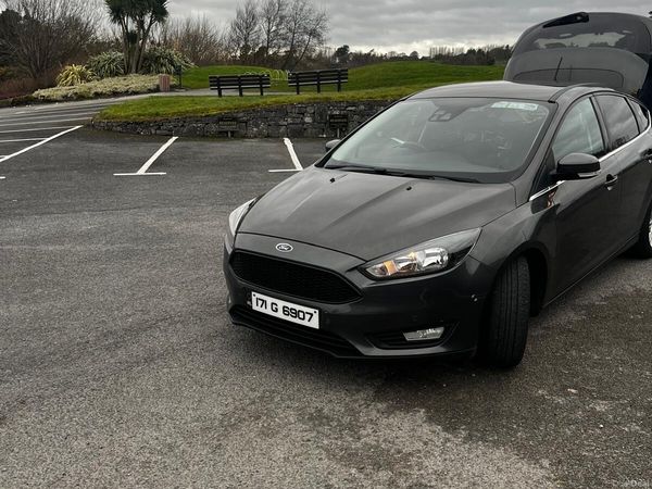 Ford Focus Hatchback, Diesel, 2017, Grey