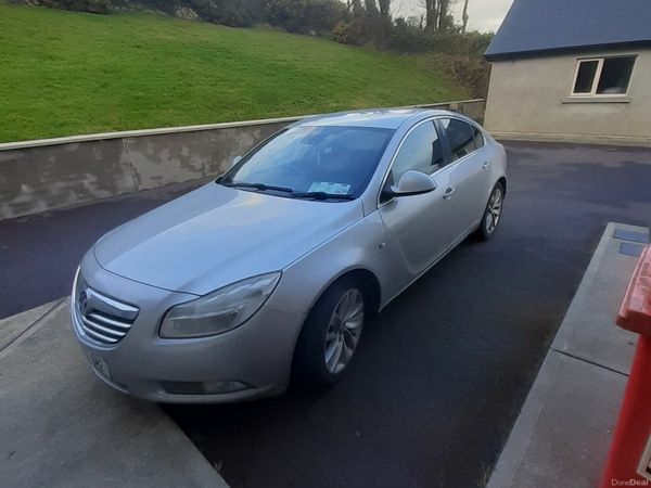 Vauxhall Insignia Hatchback, Diesel, 2012, Silver