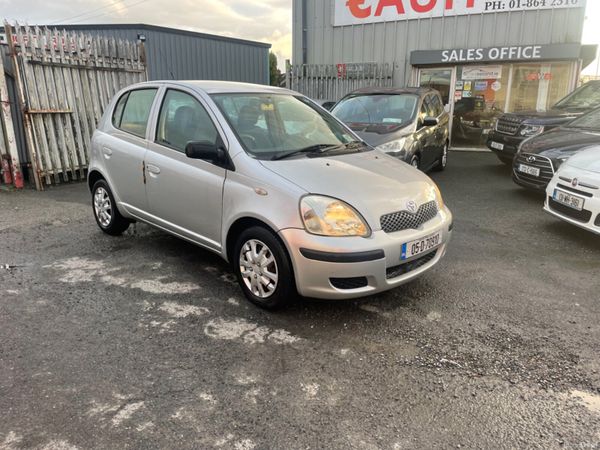 Toyota Yaris Hatchback, Petrol, 2005, Silver