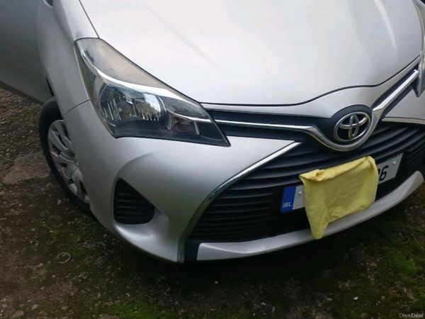 Toyota Yaris Hatchback, Diesel, 2015, Silver