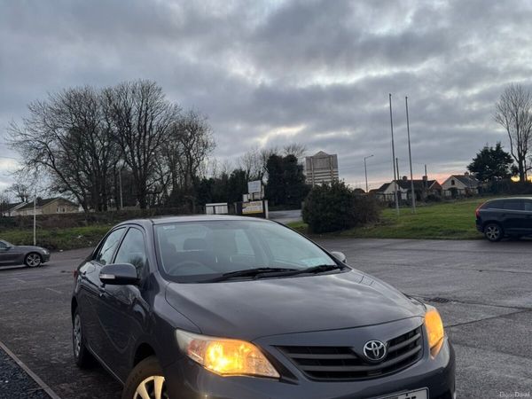 Toyota Corolla Saloon, Diesel, 2011, Grey