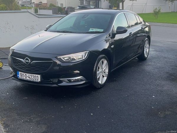 Opel Insignia Hatchback, Diesel, 2018, Black