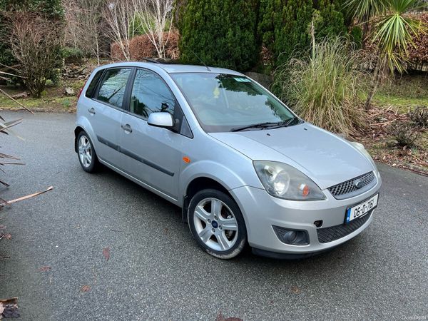 Ford Fiesta Hatchback, Petrol, 2006, Silver