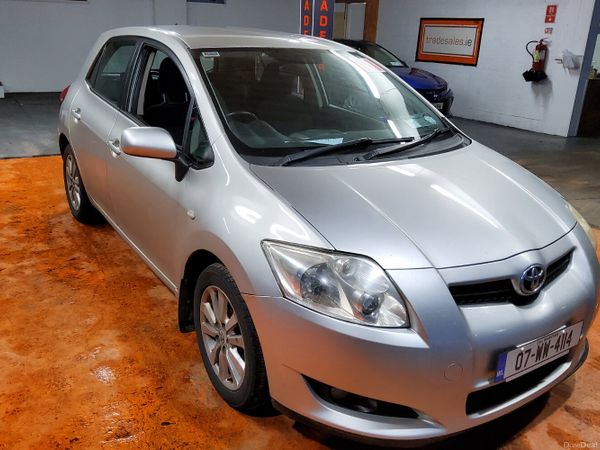 Toyota Auris Hatchback, Diesel, 2007, Silver