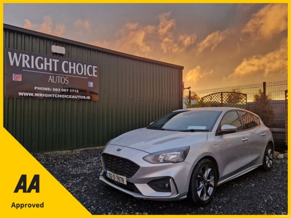 Ford Focus Hatchback, Petrol, 2019, Grey