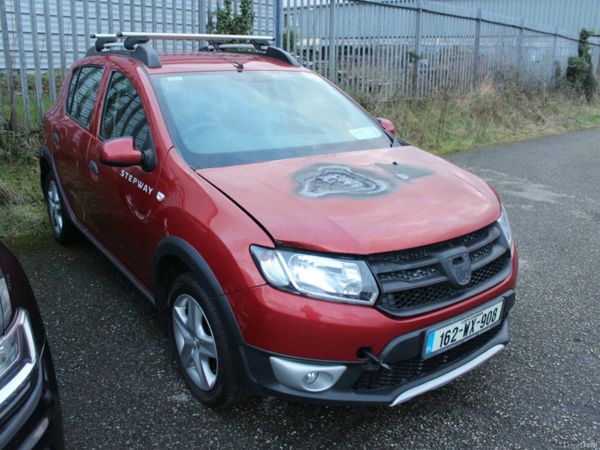 Dacia Sandero Stepway Hatchback, Diesel, 2016, Red