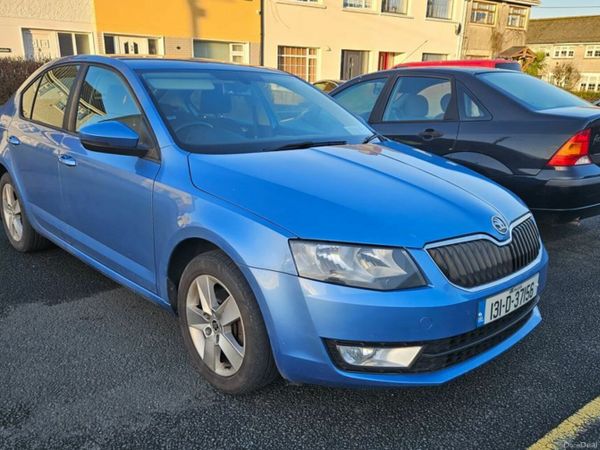 Skoda Octavia Hatchback, Diesel, 2013, Blue
