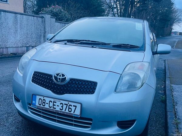 Toyota Yaris Hatchback, Petrol, 2008, Silver