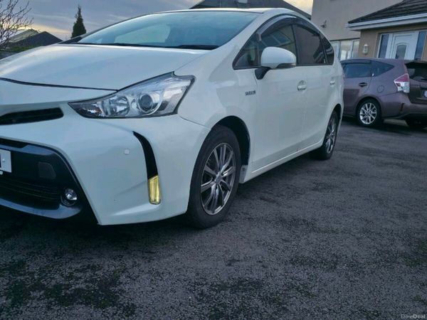 Toyota Prius MPV, Petrol Hybrid, 2017, White