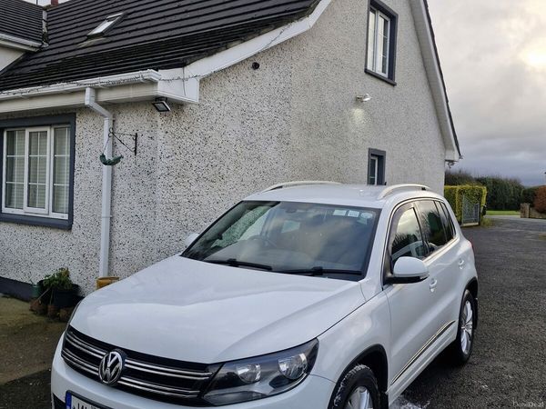 Volkswagen Tiguan SUV, Diesel, 2014, White