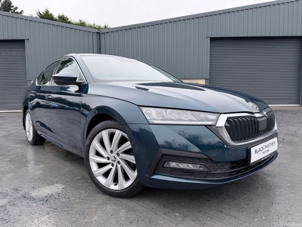 Skoda Octavia Saloon, Petrol, 2021, Blue