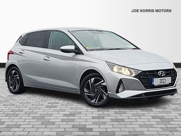 Hyundai i20 Hatchback, Petrol, 2023, Grey