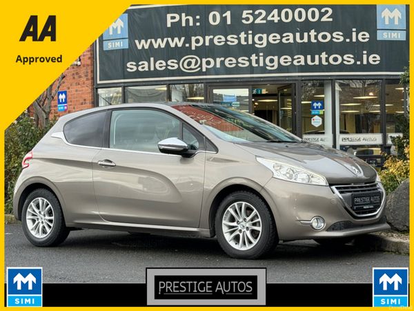 Peugeot 208 Hatchback, Petrol, 2014, Gold