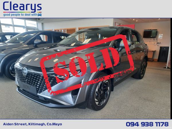 Nissan Qashqai SUV, Petrol Hybrid, 2025, White