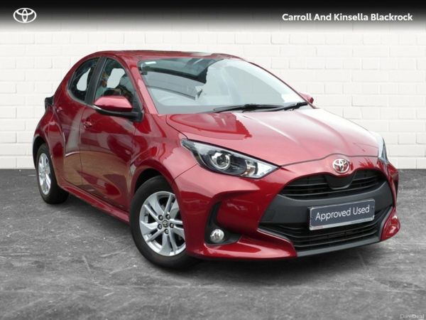 Toyota Yaris Hatchback, Petrol, 2020, Red