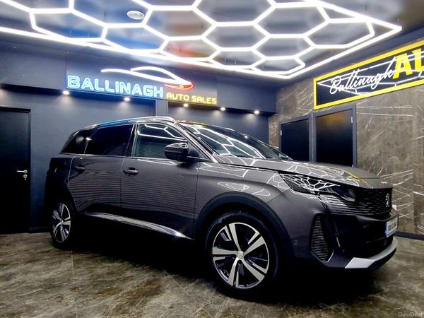 Peugeot 5008 MPV, Diesel, 2023, Grey
