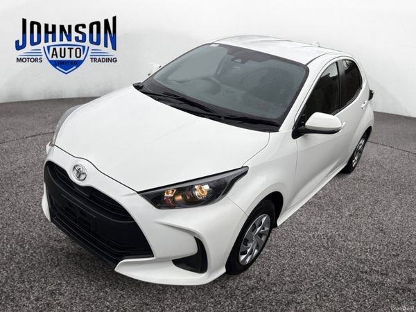Toyota Yaris Hatchback, Petrol, 2021, White