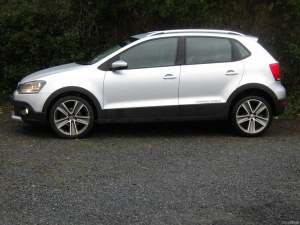 Volkswagen Polo Hatchback, Diesel, 2012, Silver