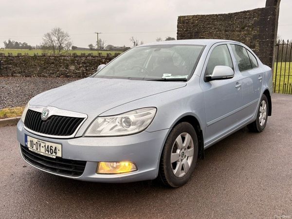 Skoda Octavia Hatchback, Diesel, 2010, Blue