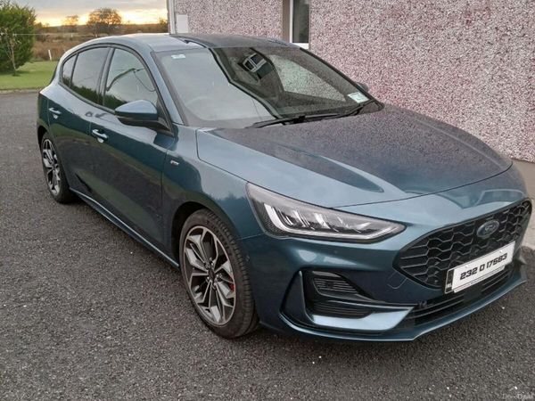 Ford Focus Hatchback, Petrol, 2023, Blue