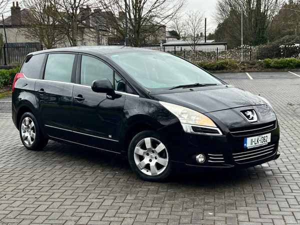 Peugeot 5008 MPV, Diesel, 2011, Black