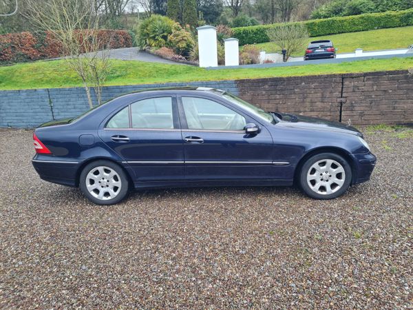 Mercedes-Benz C-Class Saloon, Petrol, 2007, Blue