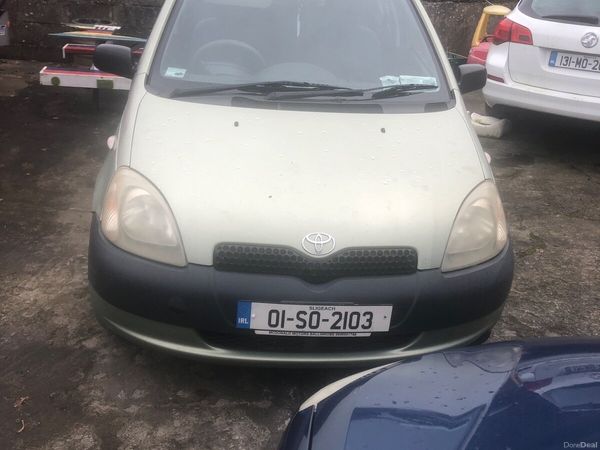 Toyota Yaris Hatchback, Petrol, 2001, Green