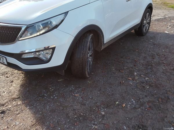 Kia Sportage SUV, Diesel, 2015, White