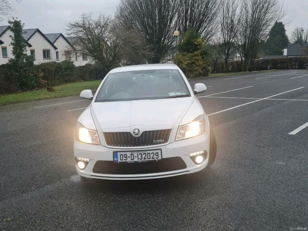 Skoda Octavia Hatchback, Petrol, 2009, White